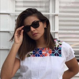 Meet your Posher, Monserrat